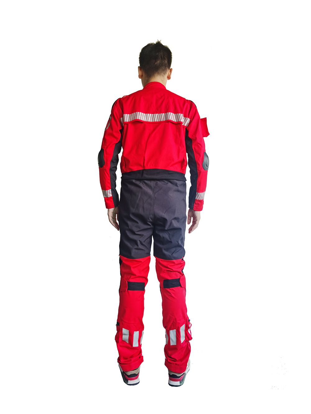 極限聯(lián)盟探洞服背面實(shí)拍
